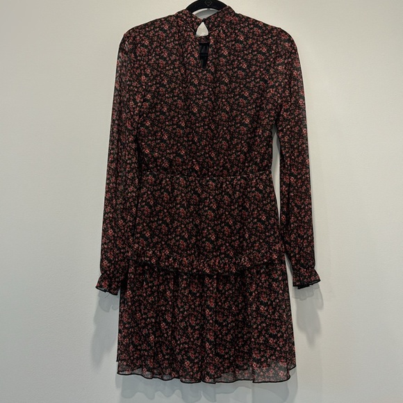Sadie and Sage mini black dress w/red rose print and ruffles size M gently worn - Picture 8 of 9